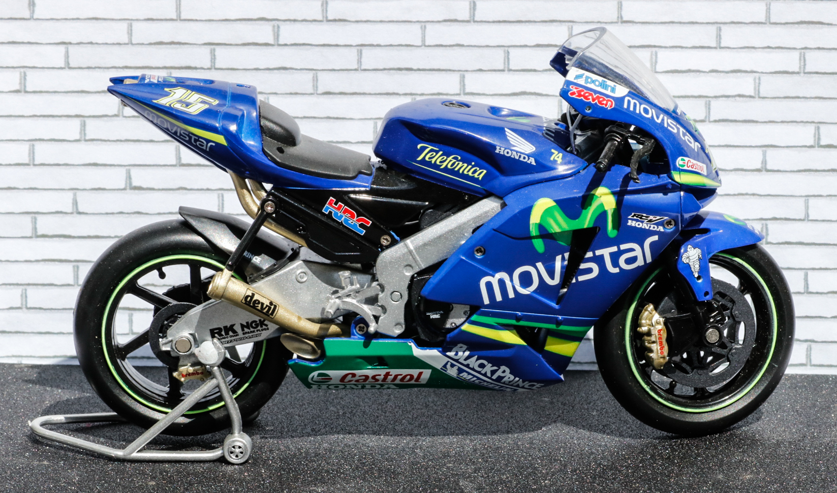 New Ray 1-12 Honda RC211V Movistar